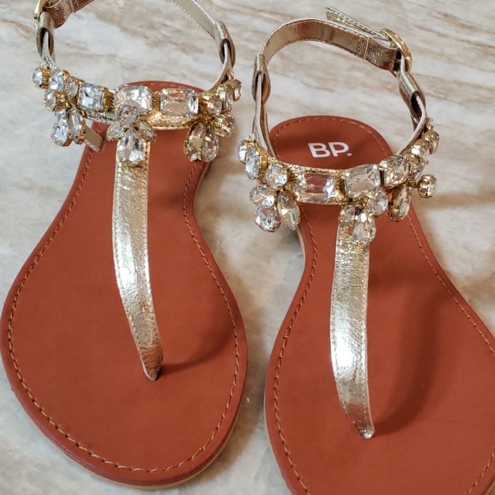 BP Gold Embellished T-Strap Sandal - size 6 -  New - Picture 5 of 8